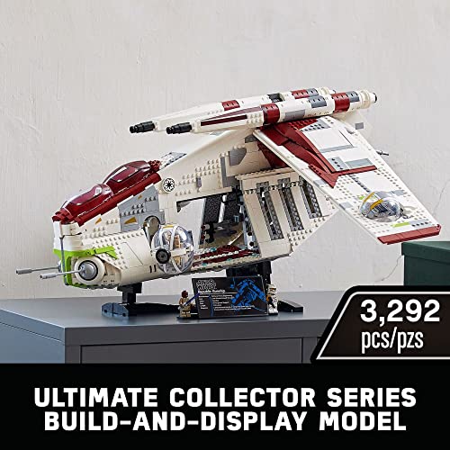 Republic Gunship 75309 UCS Display Model Building Kit Y3179