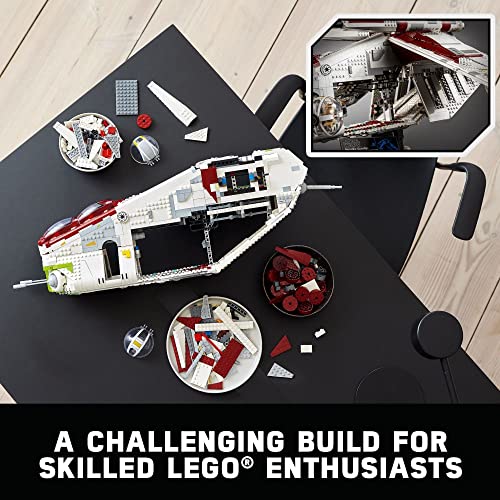 Republic Gunship 75309 UCS Display Model Building Kit Y3179