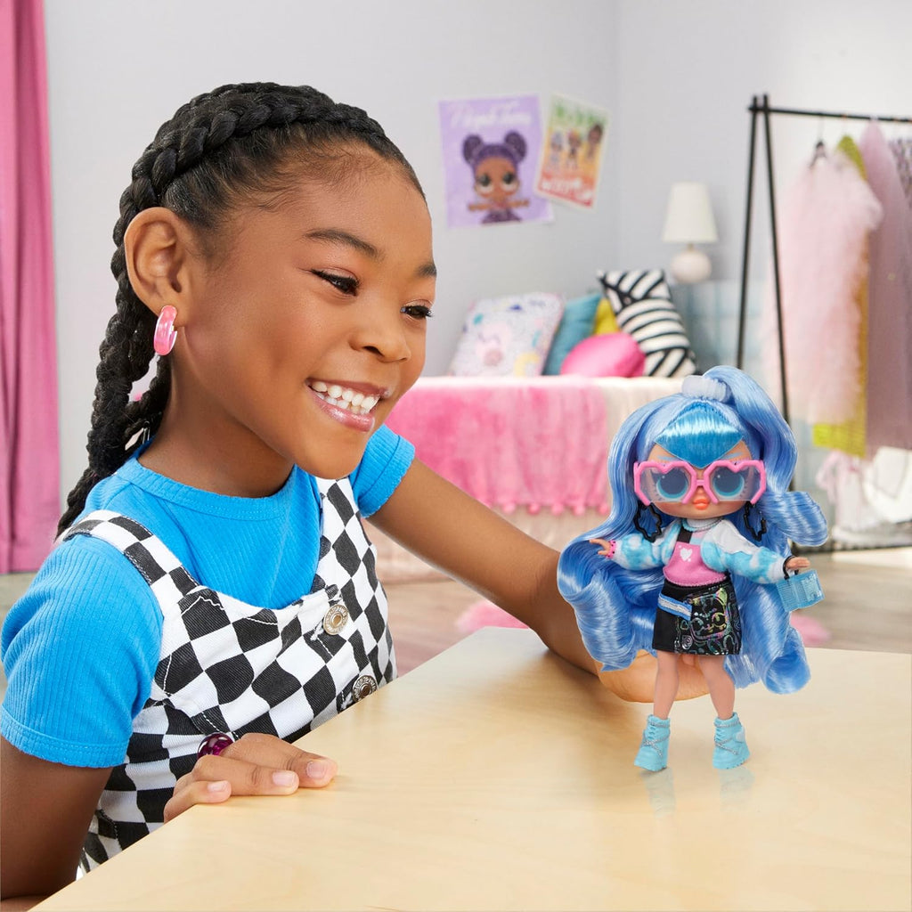 Ellie Fly Doll with 10+ Surprises and Accessories E244