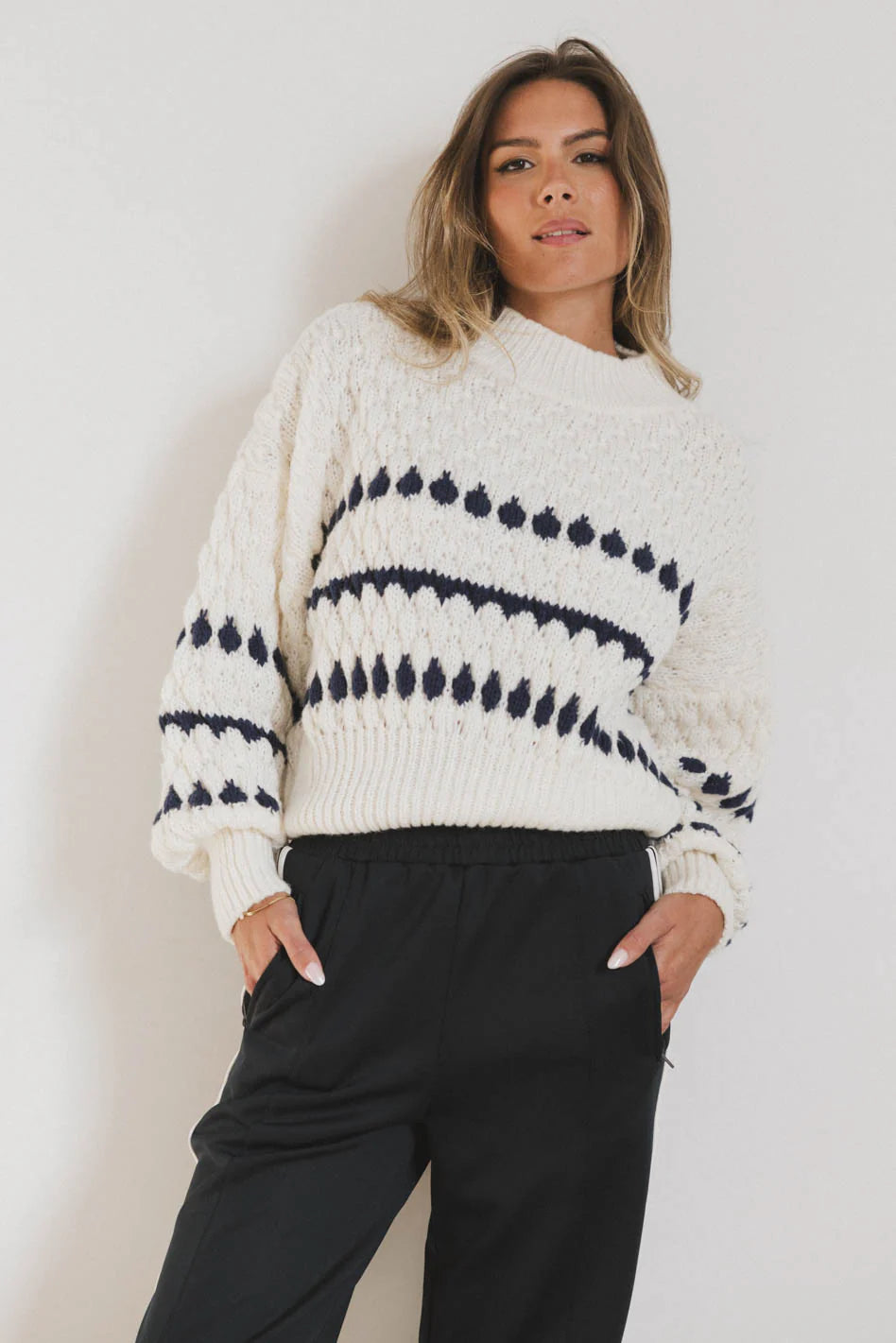 Navy Knit Sweater O242061