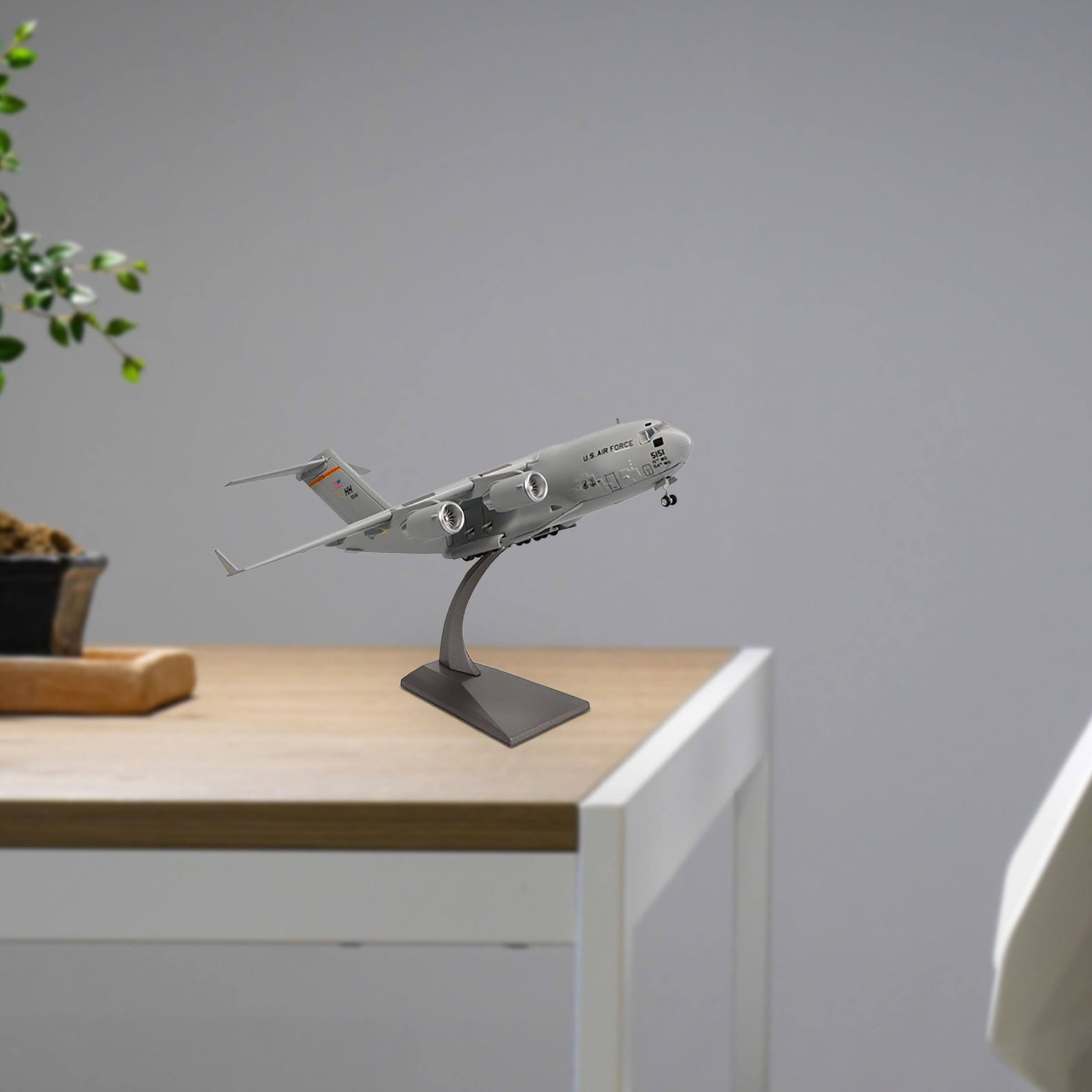 Diecast Aircraft Model U583