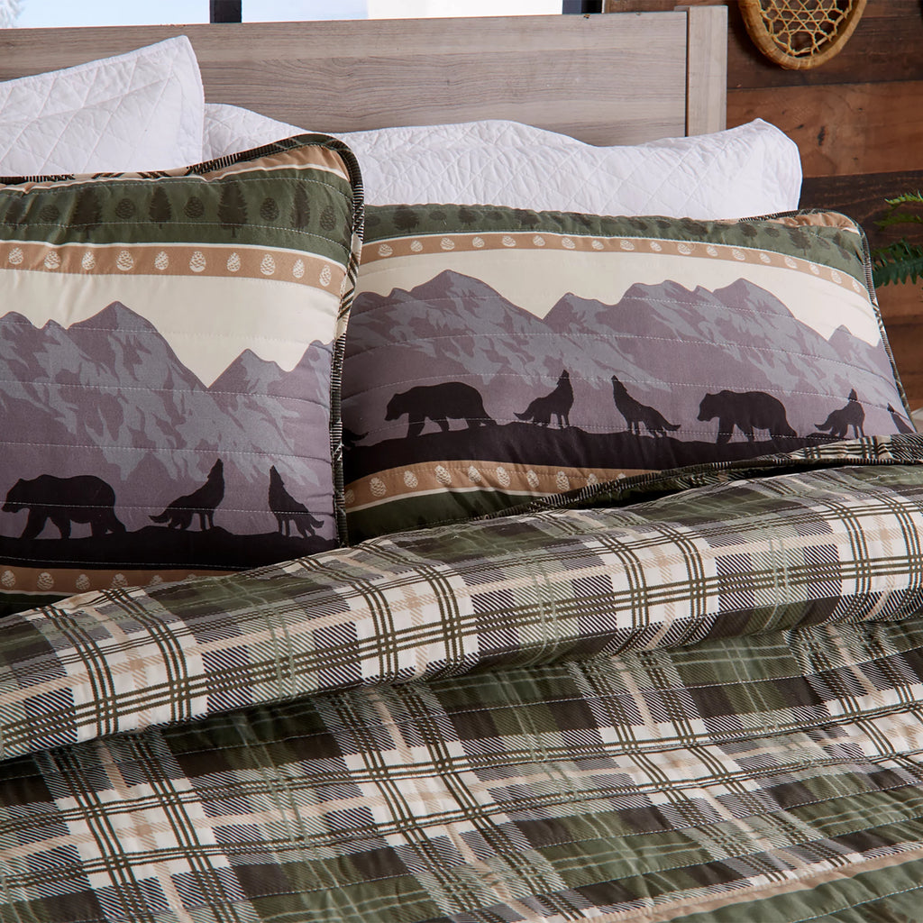Rustic Patchwork Reversible Quilt Set With Shams (Full / Queen) H4532