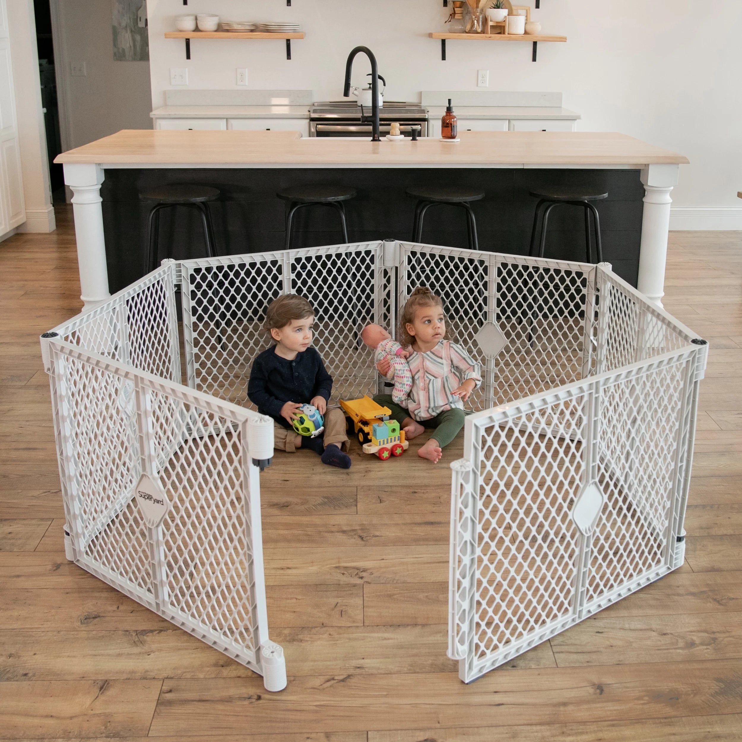 Gray Plastic Baby Play Yard Y556917