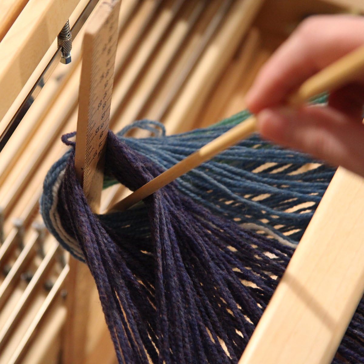 Floor Loom R28100