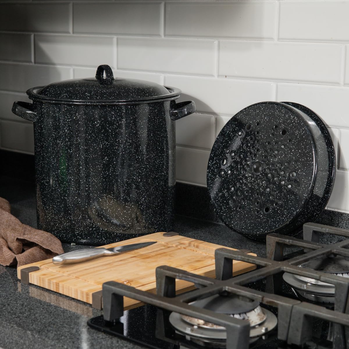 15.5 Qt Enameled Steel Steamer with Lid and Insert L5249