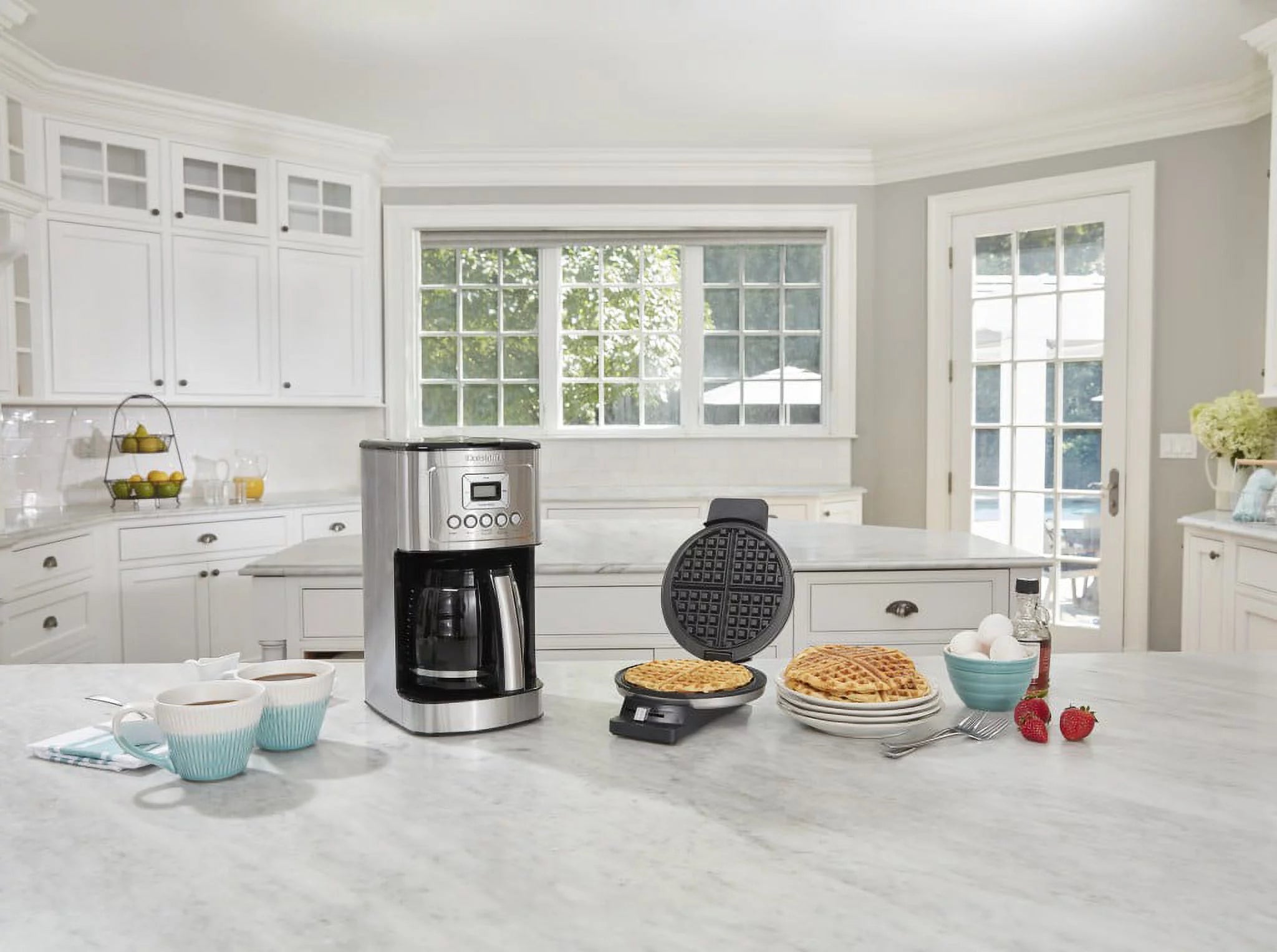 Round Classic Waffle Maker F35754
