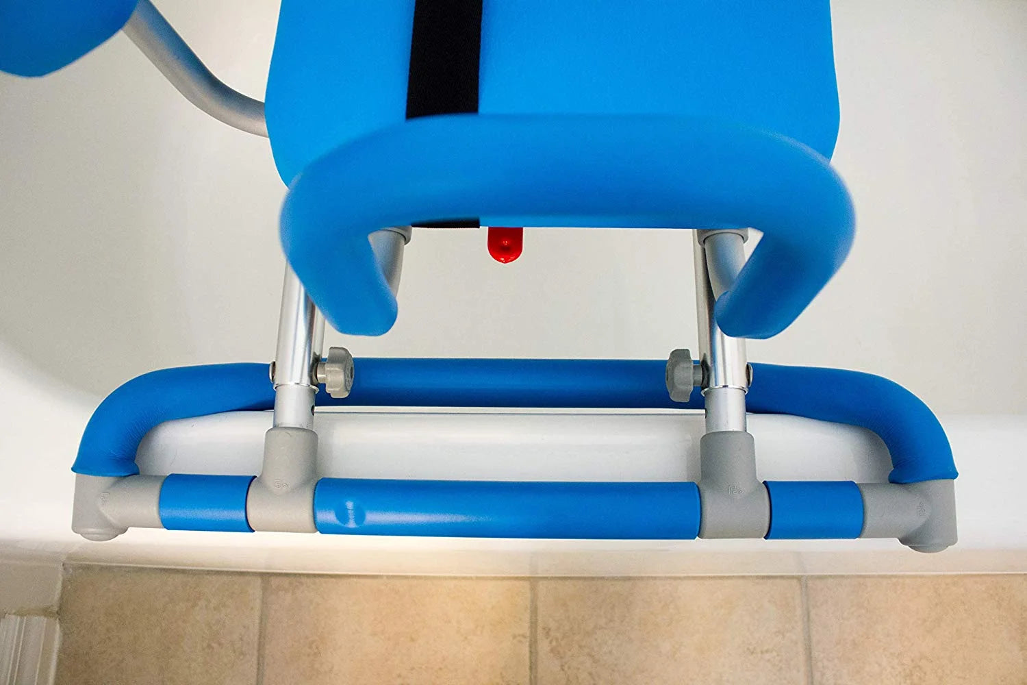 Padded Swivel Seat Bath and Shower Chair Y921