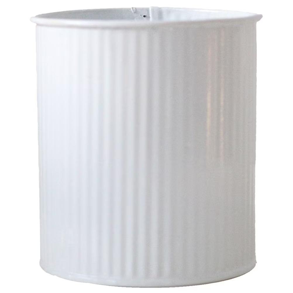 White Garden Planter Pot M68212