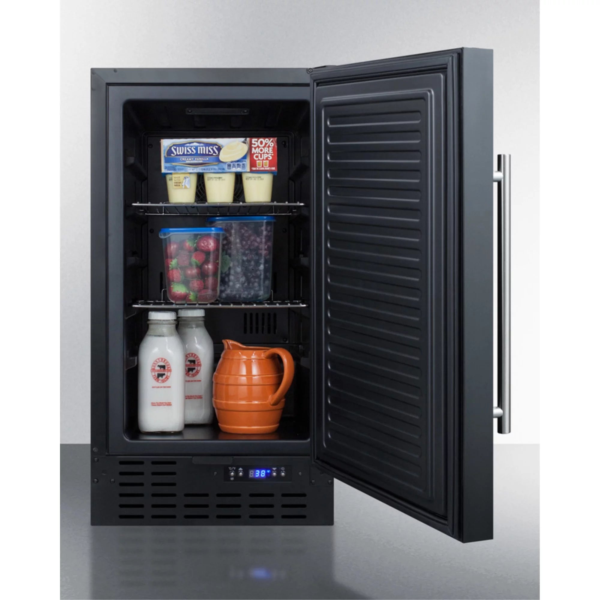 Black Compact Refrigerator Q8506