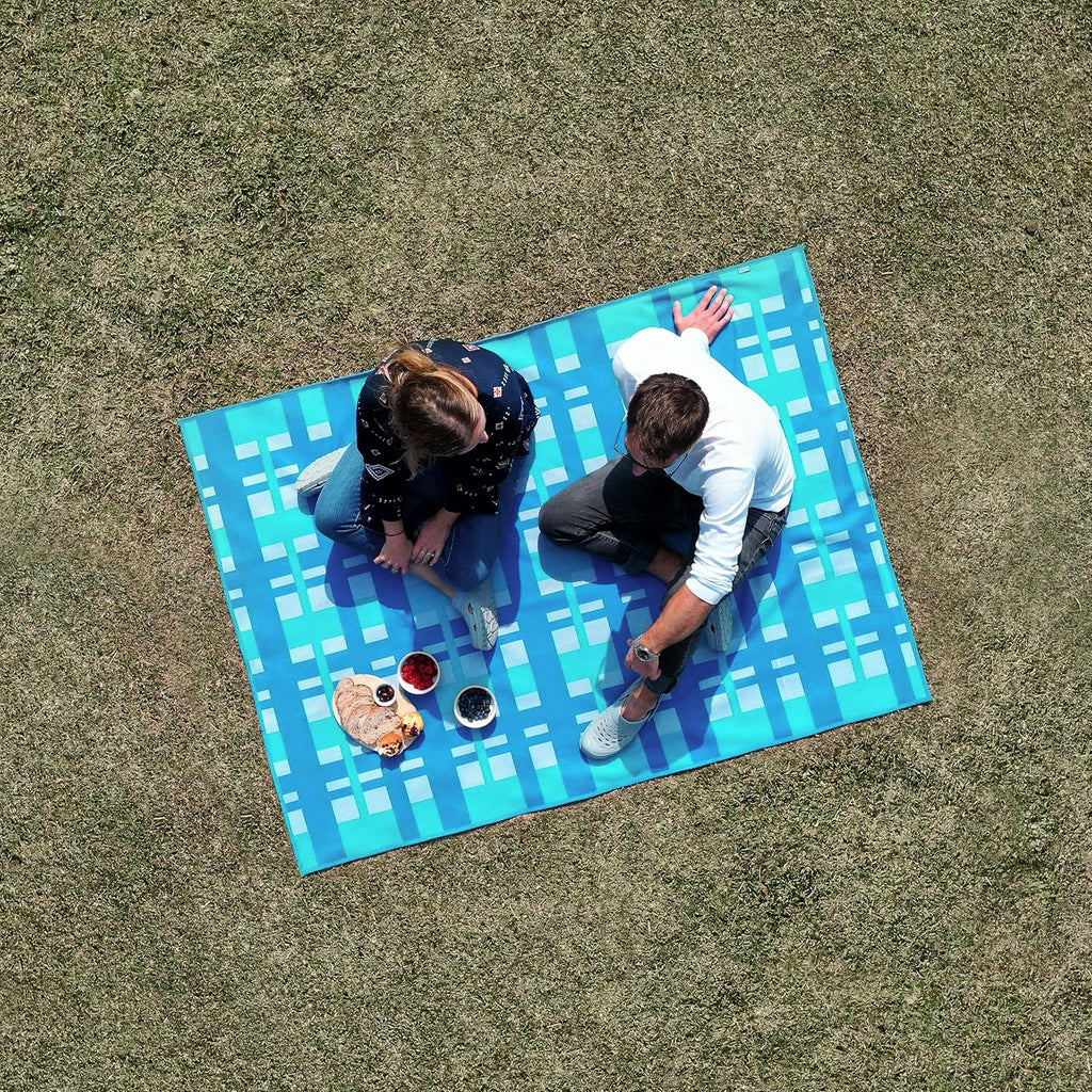Sand Free Picnic Mat with Carry Handle H72573