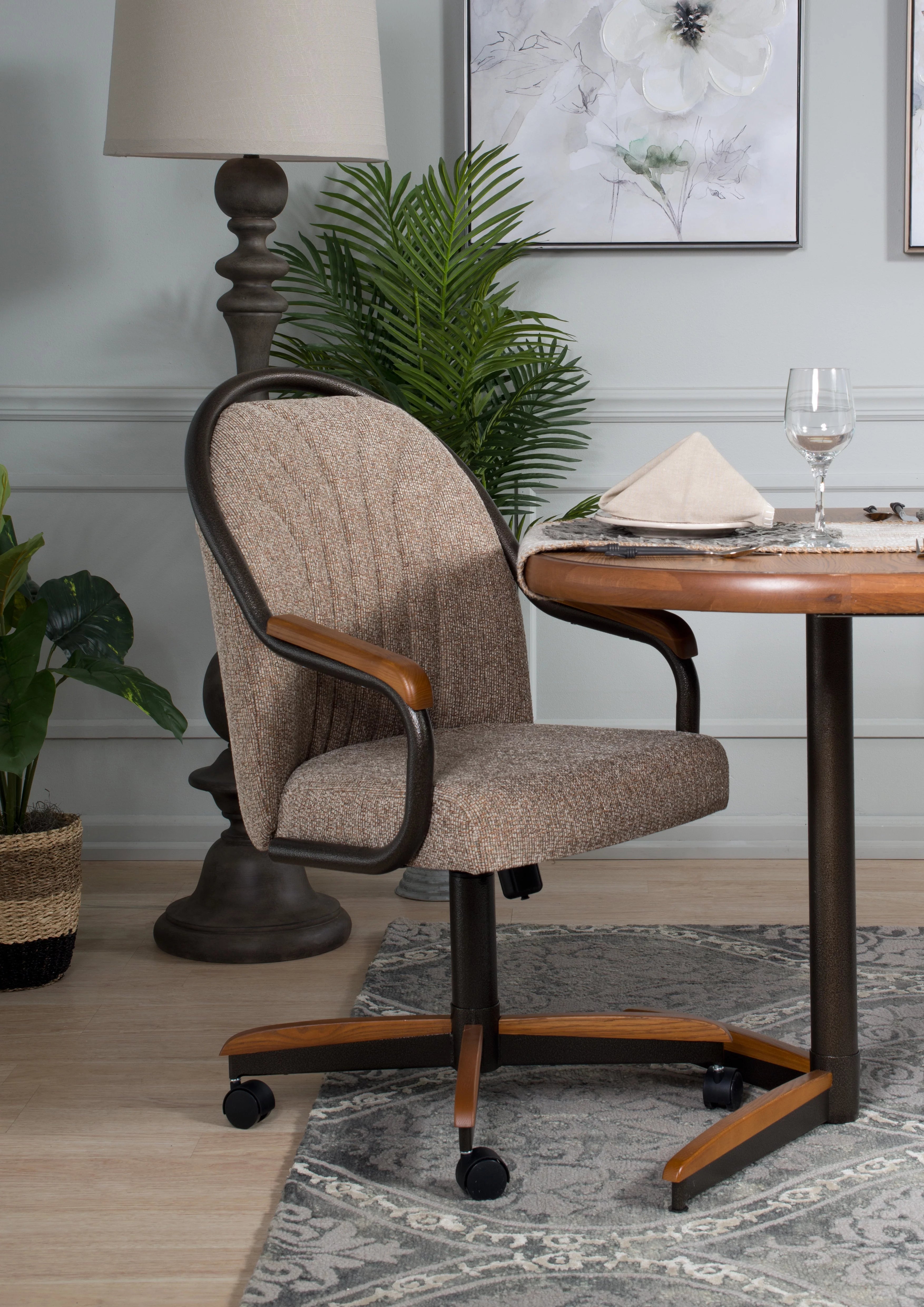 Casual Dining Chair with Tilt Rolling and Swivel F547